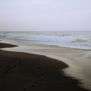 Following Footsteps by jeppa.