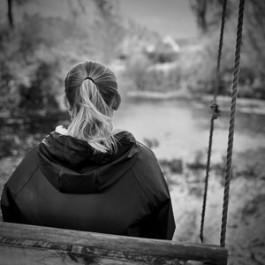 In peace with the present by Robert Carlsson