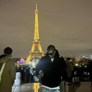 Paris la nuit by RBIB ARCHIVES.