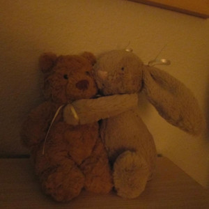 lay in bed by ghosty throwaways
