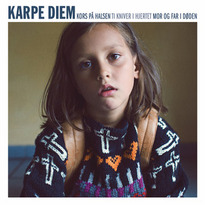 Kors på halsen, ti kniver i hjertet, mor og far i døden cover