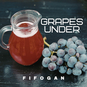 Grapes under by Fifogan