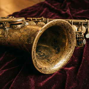 Broken Clock Groove Jazz