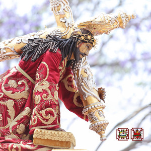 Hermandad de Jesús Nazareno de la Caída - En su urna va Jesús (En Vivo)