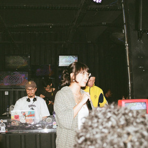 DIFERENTE? (feat. Blamecrxz)