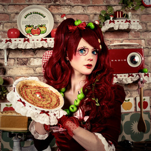 Apple Crumble by Tea