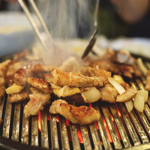 Samgyeopsal and a glass of soju