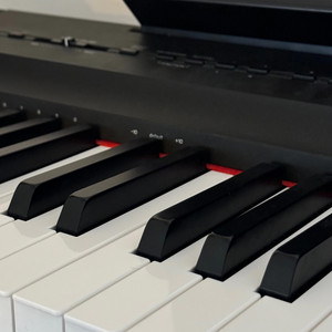 Lina Khalaili - موسيقى هادئة - عزف بيانو