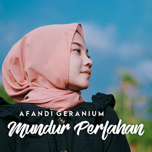 Mundur Perlahan