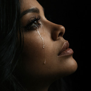 Alexa Hugh - I'm strong enough to cry