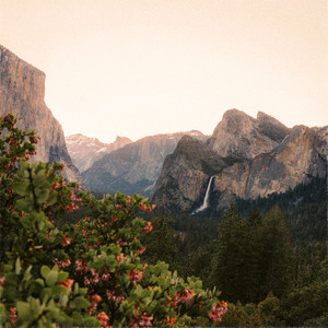 Yosemite by daysoff, Komachi, Sidewalks