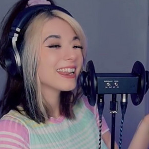Hello Hey Hi - música y letra de ASMR LillyVinnily | Spotify