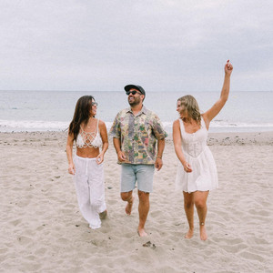 Luna Bonita (feat. Yure Yuang & Stefy)