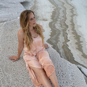 Misha Angèle - In Love (feat. Michael Rice)