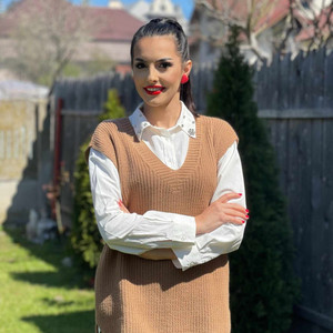 Mihaela Sultan - Degeaba traiesti daca nu iubesti