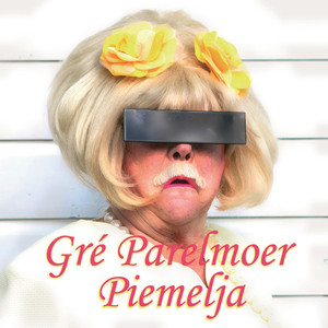 Piemelja by Gré Parelmoer