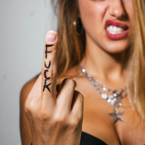 No Me Cuentes Cuentos by B de Rubia