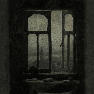 Díréadú — Taobh amuigh den fhuinneog oscailte