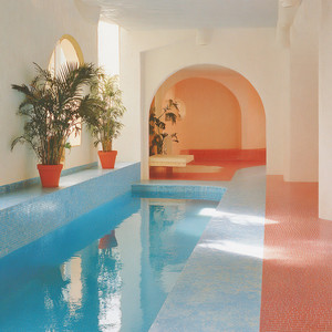 Lounge Between Curtains by Poolside Forms