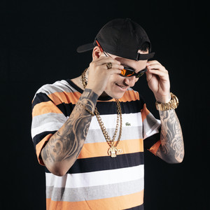 DJ KR DE CG - Novinha Malada do Insta (feat. TROPA DO SUPREMO)