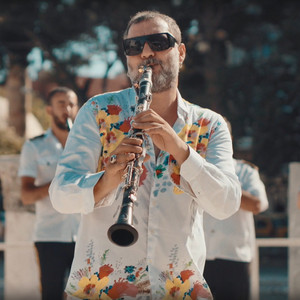 Hüsnü Şenlendirici - Millionerche