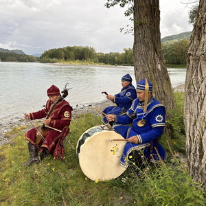 Attu Kuresh by Altai Kai