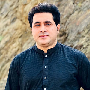 Shah Farooq - Pray Suran Ba Nazak Rasi