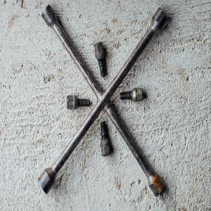 e3rtn - FAWSCO 4-Way Lug Wrench. (Unmixed_CalebsVersion2023_MIXEAmaster2024) [WAV]