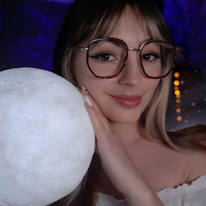 Exploration de la surface lunaire by Roxane ASMR