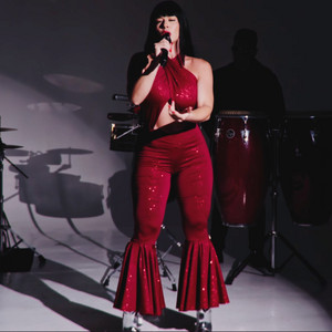 Diosa Canales - Homenaje a Selena: Como La Flor / La Caracha