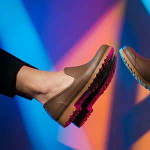 ZAPATOS DE GOMA by EL RAZO Contreras