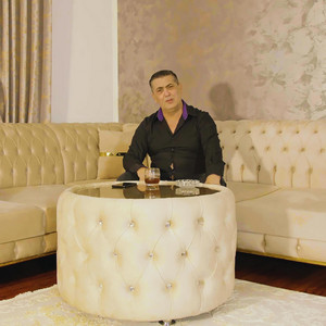 GABY DIN GIULESTI - GABY DIN GIULESTI ASCULTARE-MAMA CARE TE IUBESTE