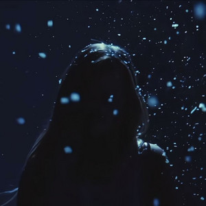 immersive nostalgic journey in a sea of synthetic strings and choirs