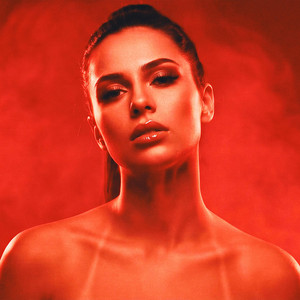 Luma Smoke - Pull Me Closer