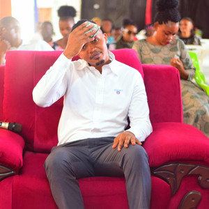 Emanuel Nicarios - YESU NI MWOKOZI ANANIPENDA LIVE (Live)