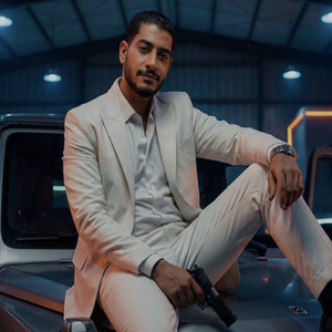 وقاعد بتفرج by زيزو السيد عميد الحظ