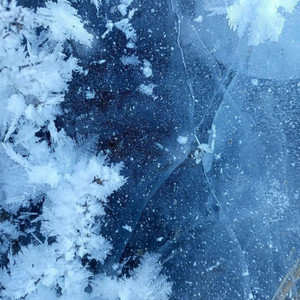 Cold and warm in winter by Utagiri, Kikiyama
