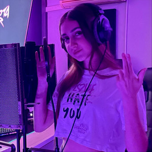 Silvia Sánchez - Roast Yourself (Teenager Version)