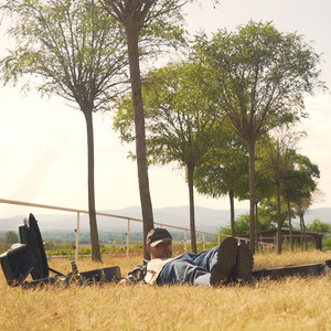 Krecsmarik Aaron - Szakadt kabát