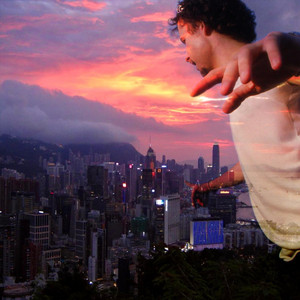 Floating over Hongkong by Jannis Leonard, Pepe