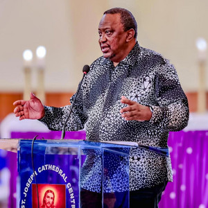 Antonio mbaabu dubai boy - We love you uhuru Kenyatta