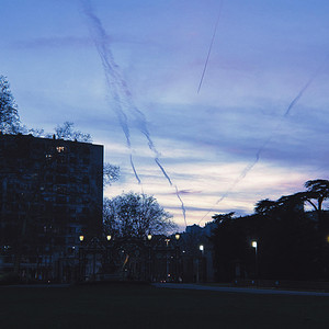 2 am by vique