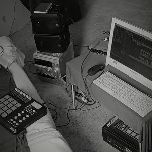 Akila Dash - Jazz en junio