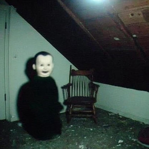 MANNEQUIN PANICKIN by 404hell