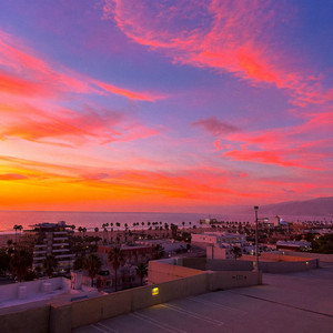 watching the sky turn pink from the roof of a parking garage in santa monica by sunset hills blvd