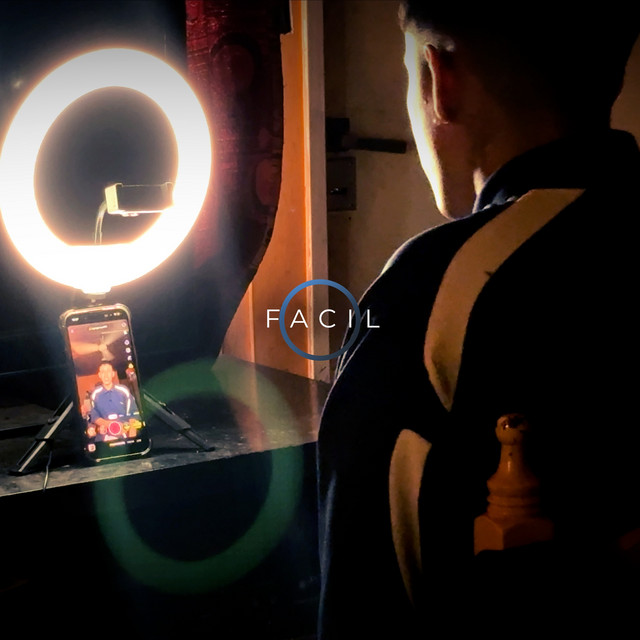 FÁCIL