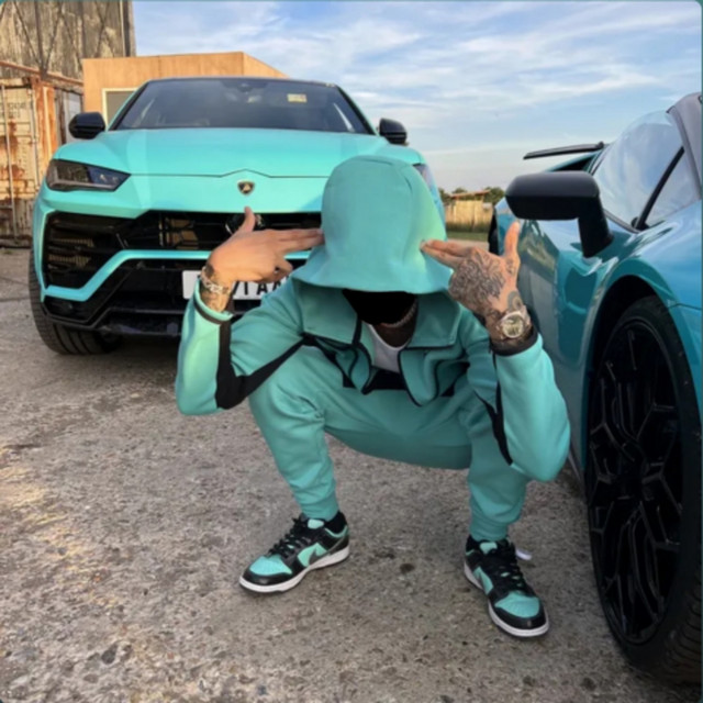 ACABA SENİN YANİNDA DELİMİYDİM cover art