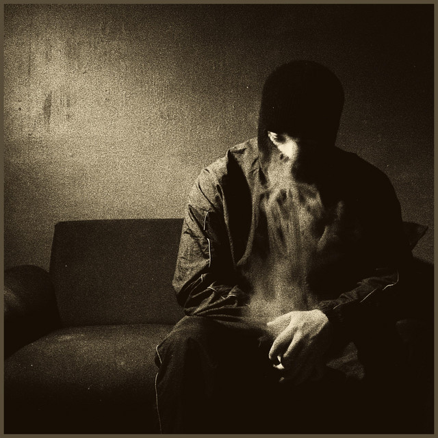 HEARTBREAKS cover art