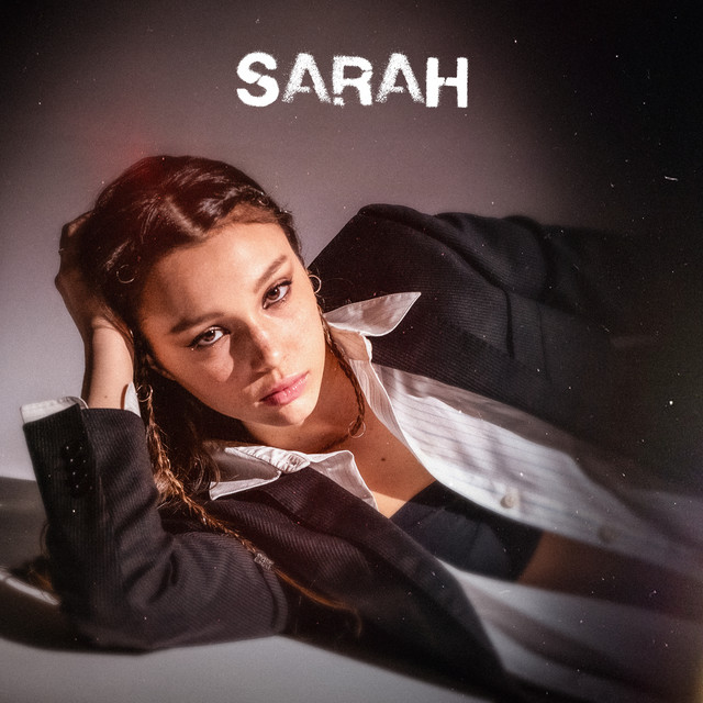 Capa de Roulette - Sarah Toscano