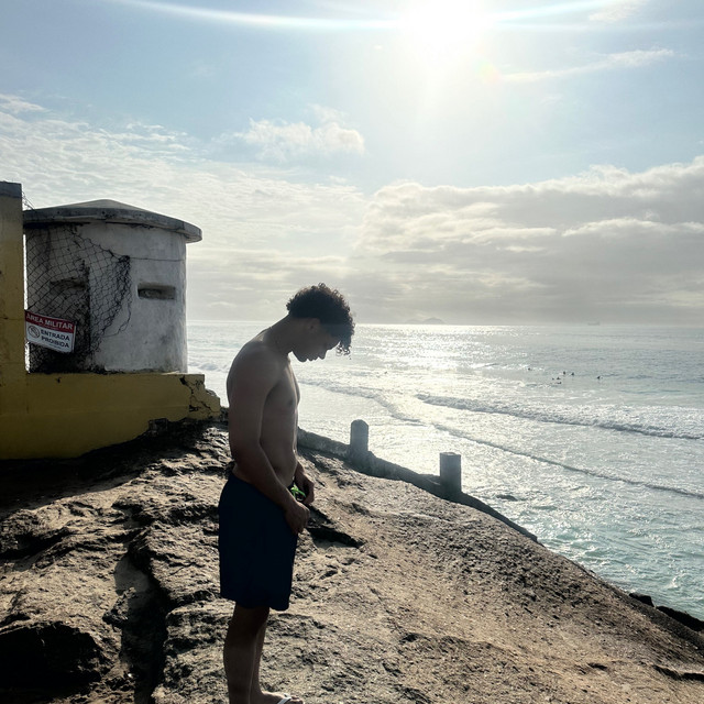 Fingir que não existe amor cover art